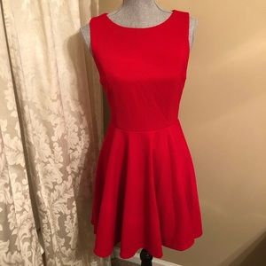 NWT Lulu’s ‘Gal About Town’ Red Open Back Skater Dress